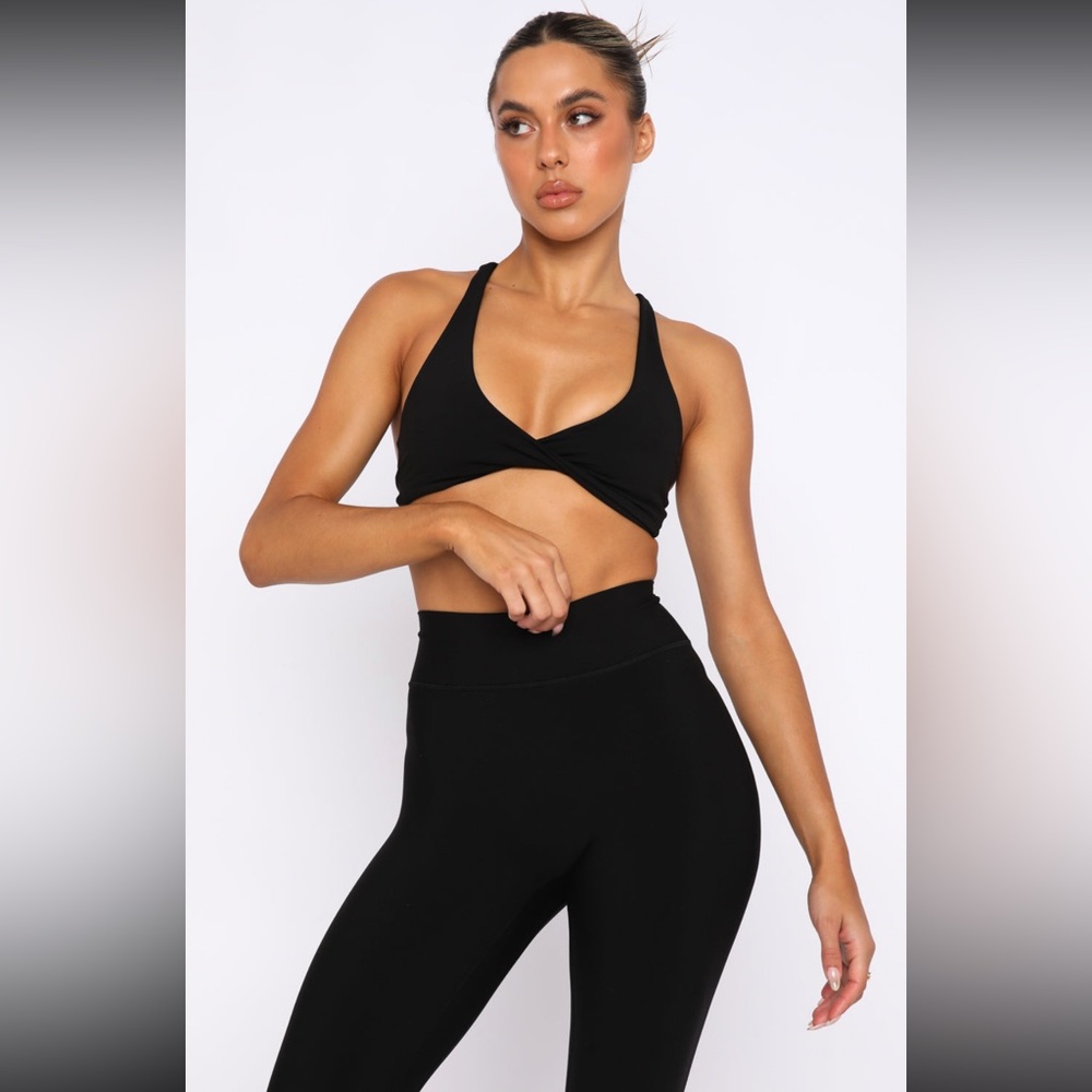 Size Medium, Black-High definition sports bra